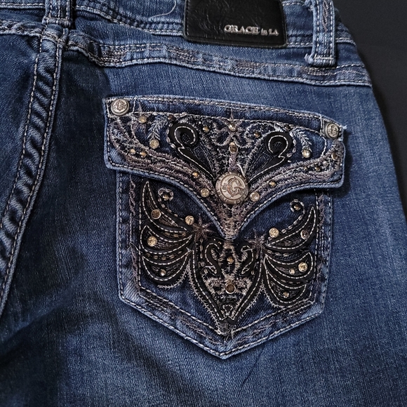 Grace in LA Jeans - Picture 10 of 14